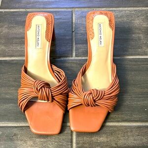 Antonio Melani Carmel Knot Leather Dress Sandals
Size 9M